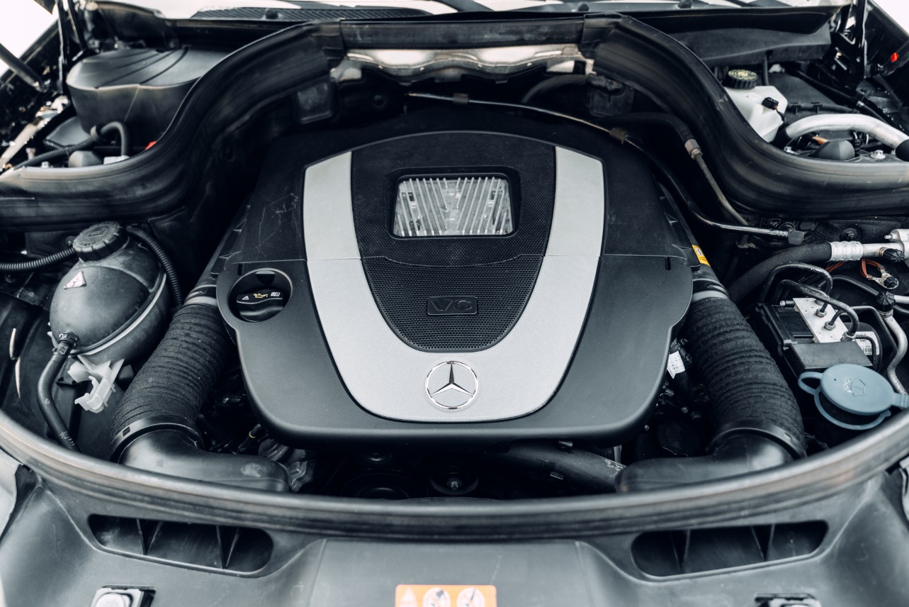 Mercedes GLK 350 Image 10