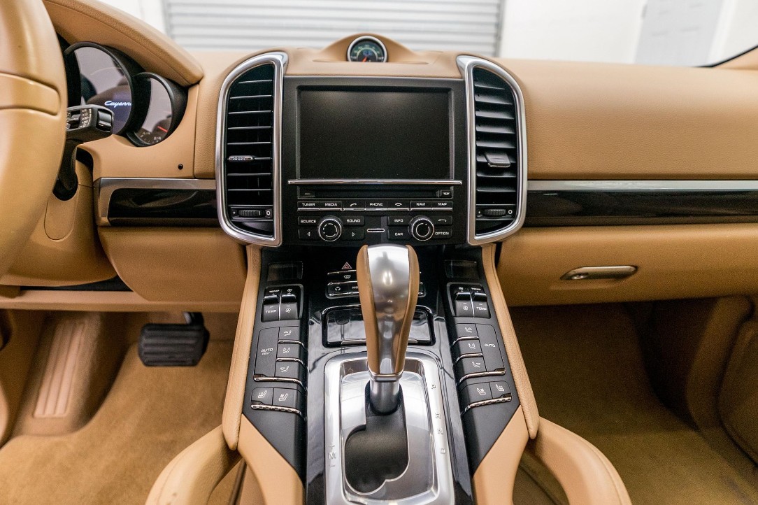 Porsche Cayenne 9